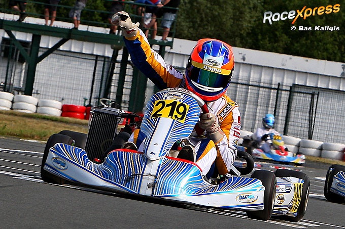 Rinus van Kalmhout finish BNL Ostricourt racexpress